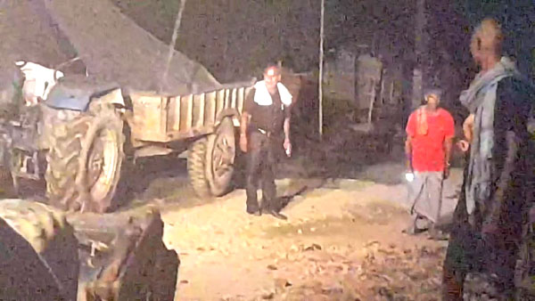 जनताको दवाबपछि राति अबेरसम्म सडक मर्मत